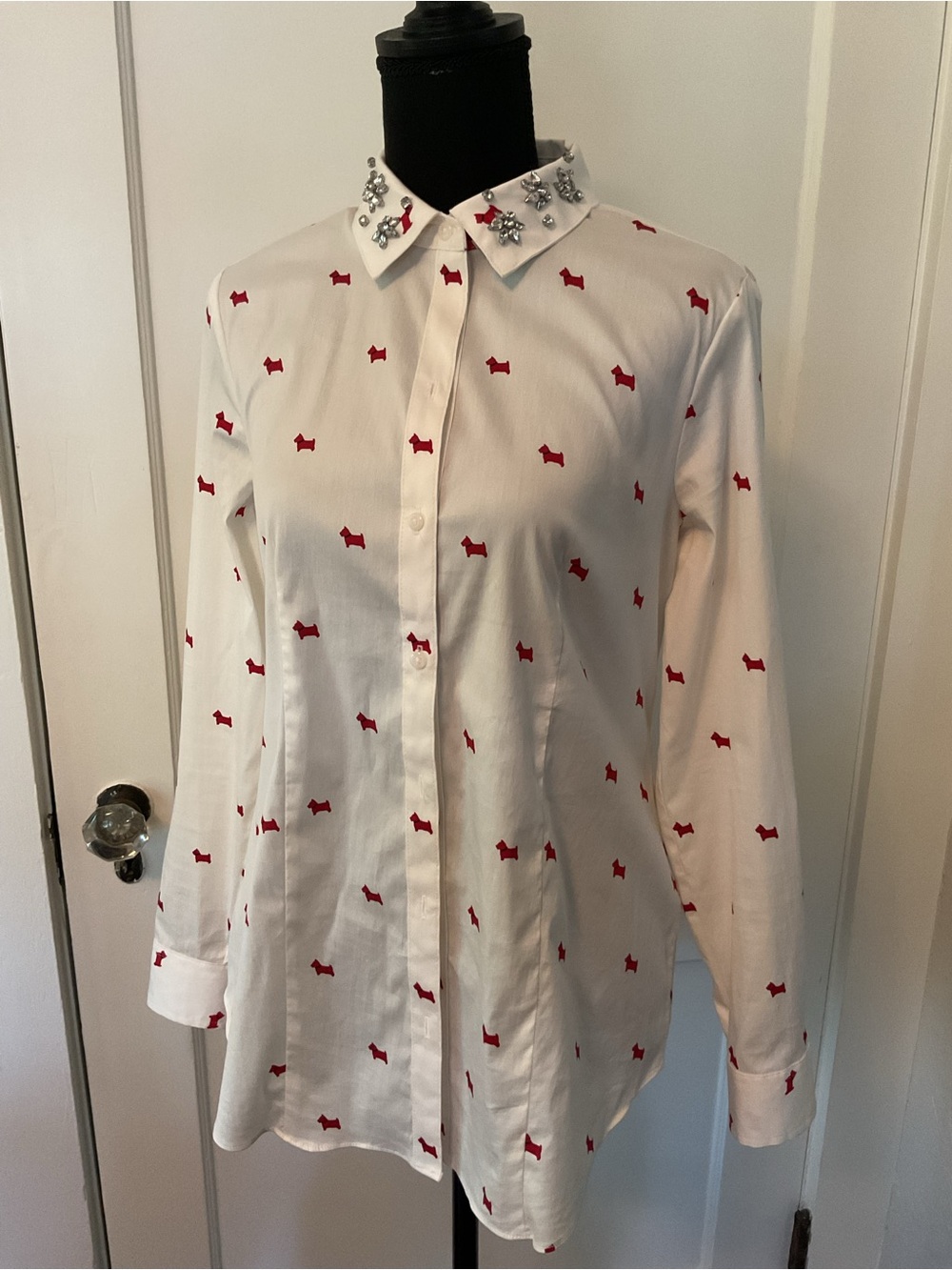 100% cotton fitted dog print button up shirt